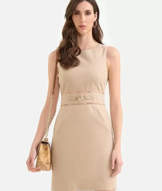 Donna Alviero Martini 1a Classe Abito Con Morsetto Gioiello In Gabardina Di Cotone Stretch Deserto